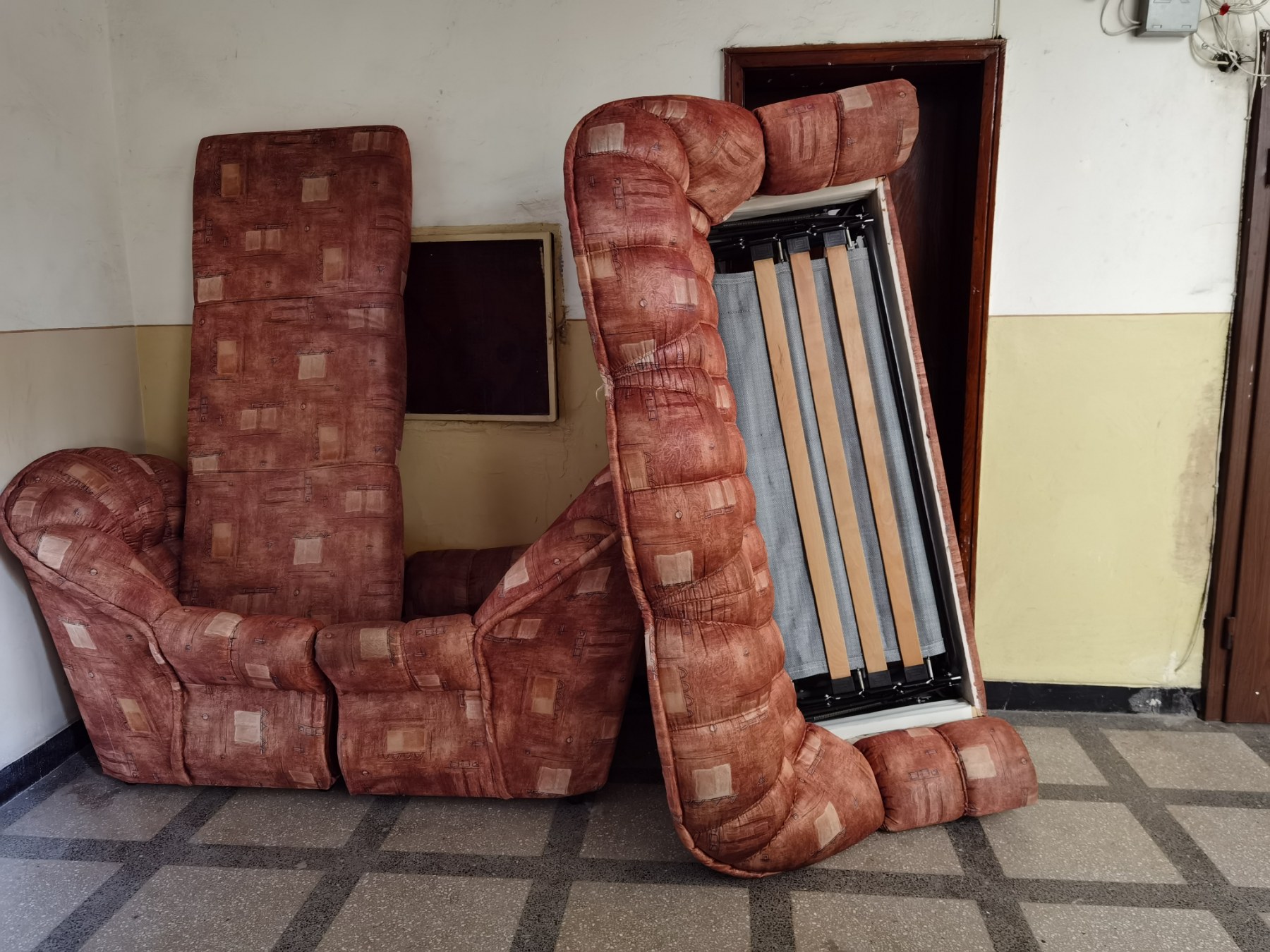 Изхвърляне на разтегателен диван – 0887 345 345