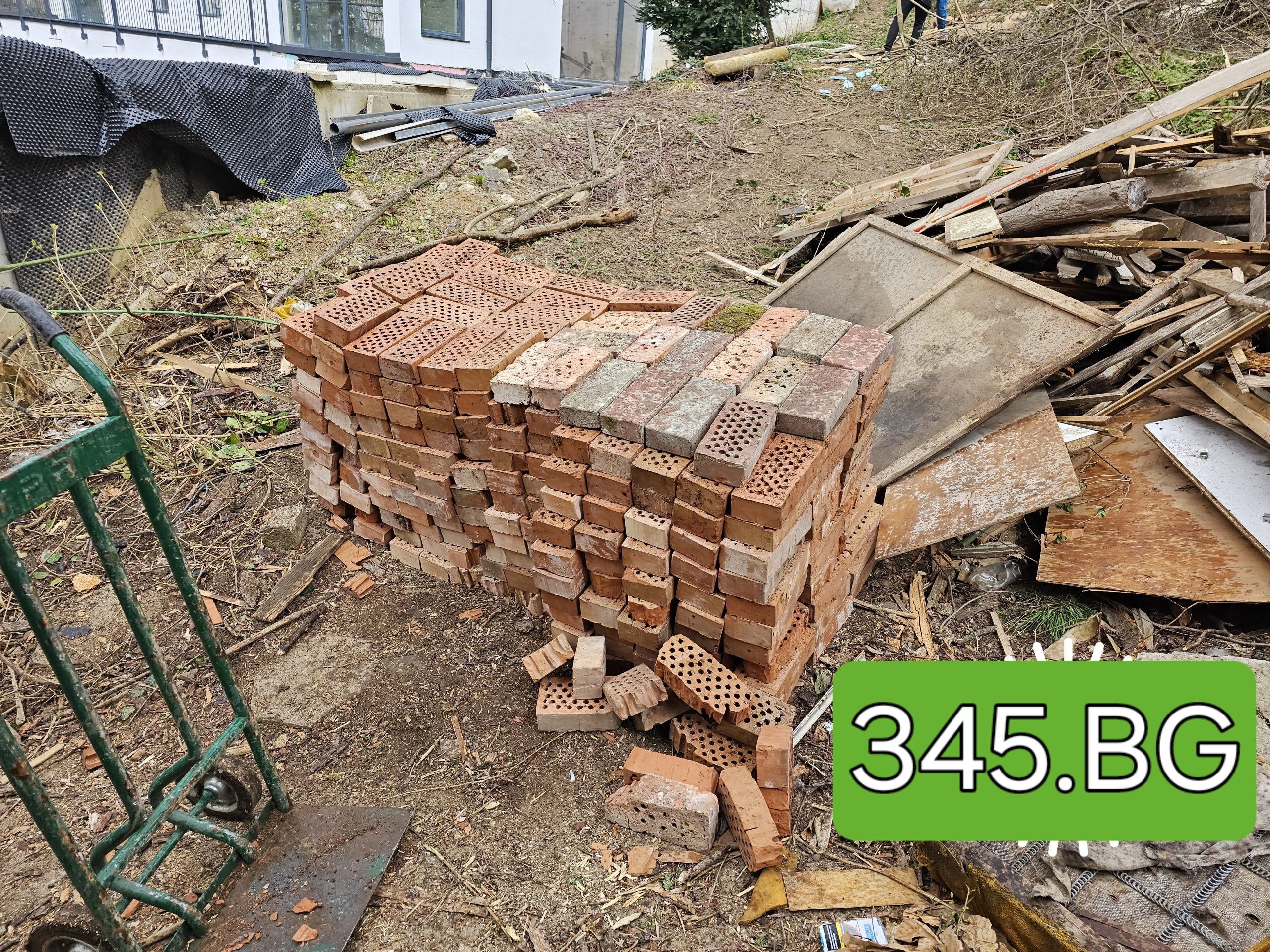 Изхвърляне на тухли – 0887 345 345